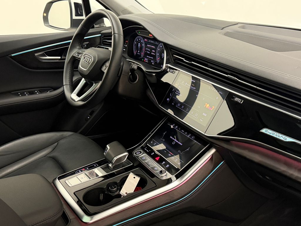 Thumbnail: 2023 Audi Q7 - 10