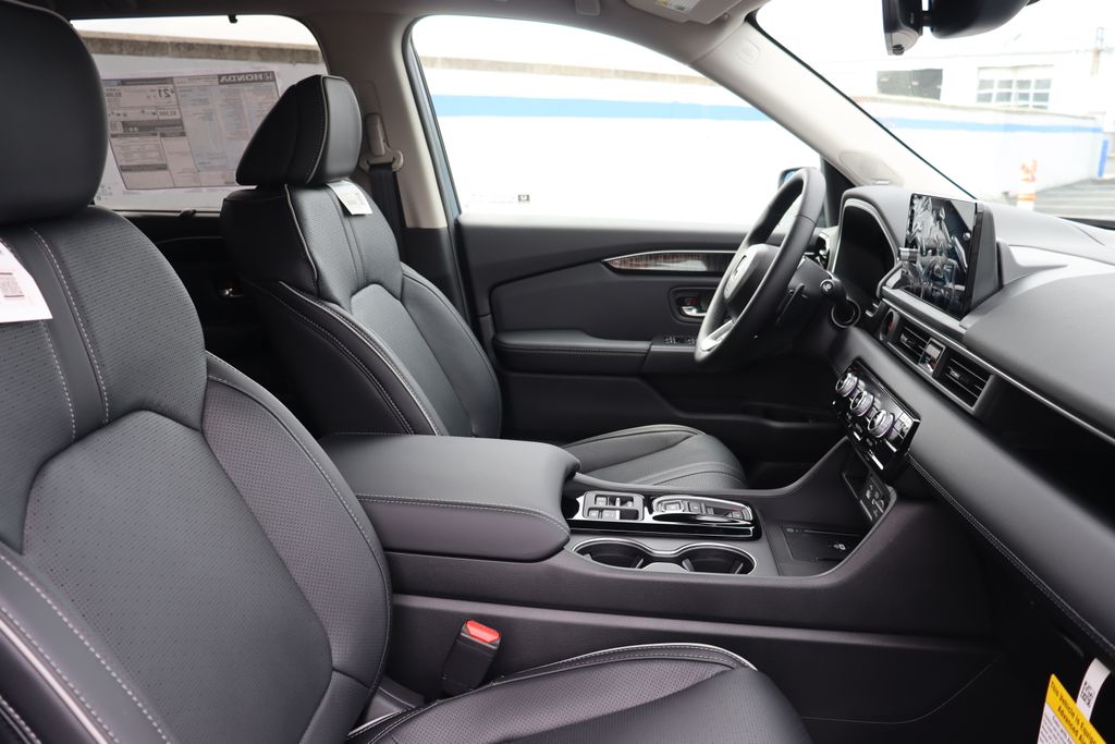 2025 Honda Pilot Black Edition 23