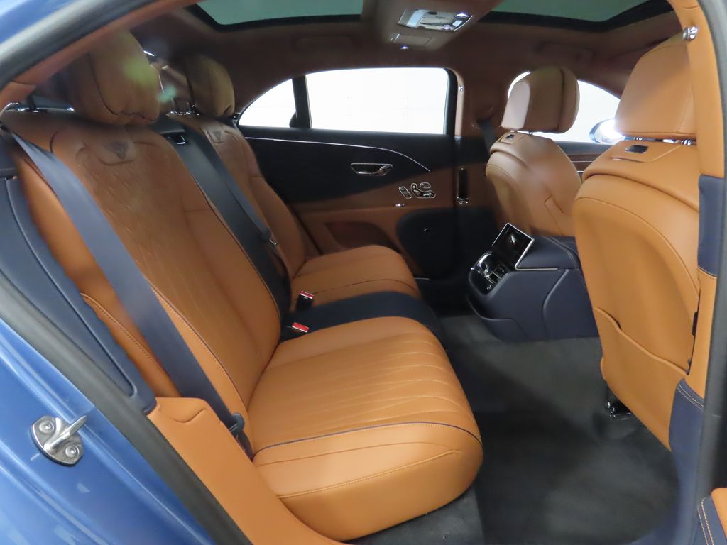 Thumbnail: 2021 Bentley Flying Spur - 23