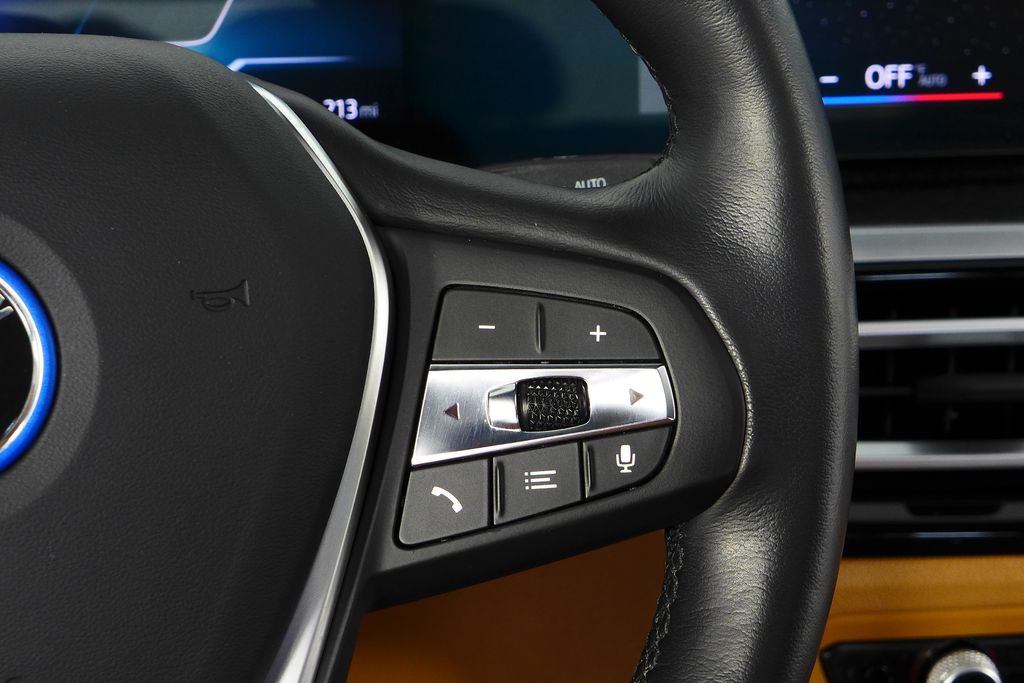 Thumbnail: 2023 BMW i4 - 29