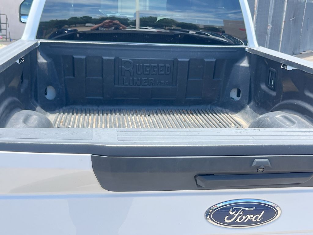 Used 2022 White Ford XLT image 23