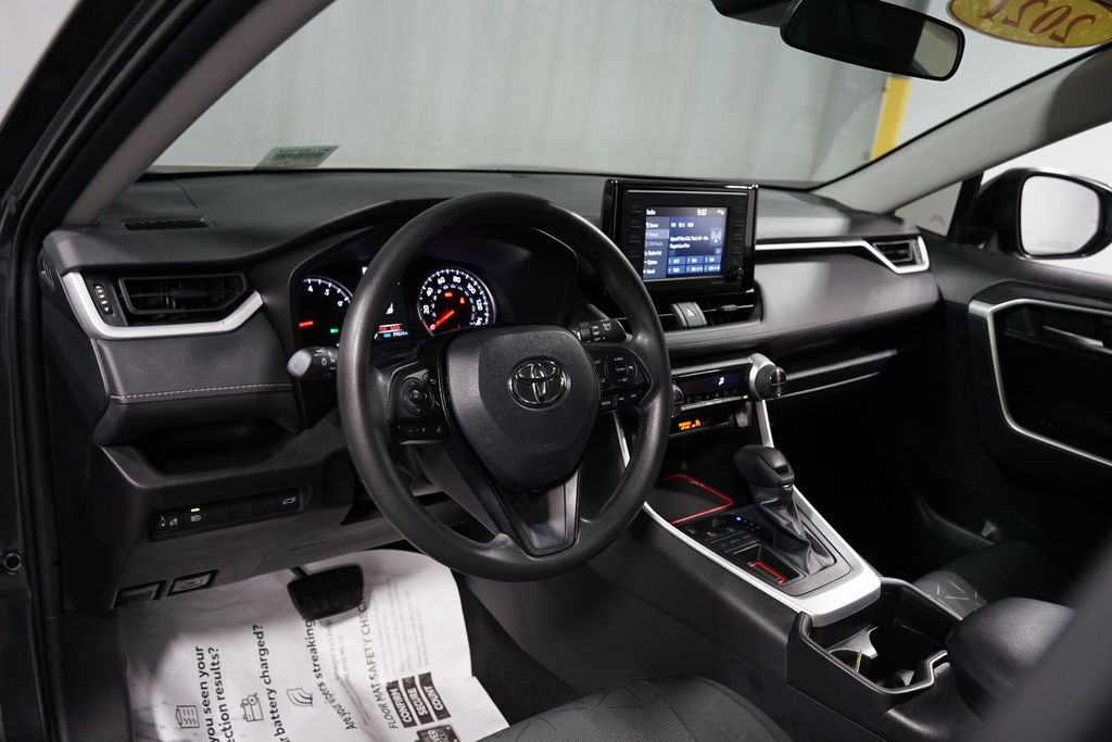Thumbnail: 2021 Toyota RAV4 - 11