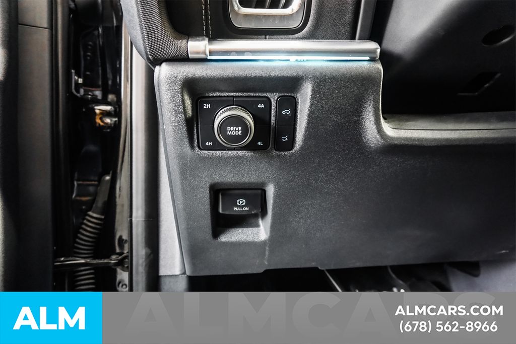Used 2025 Black Ford Platinum image 36