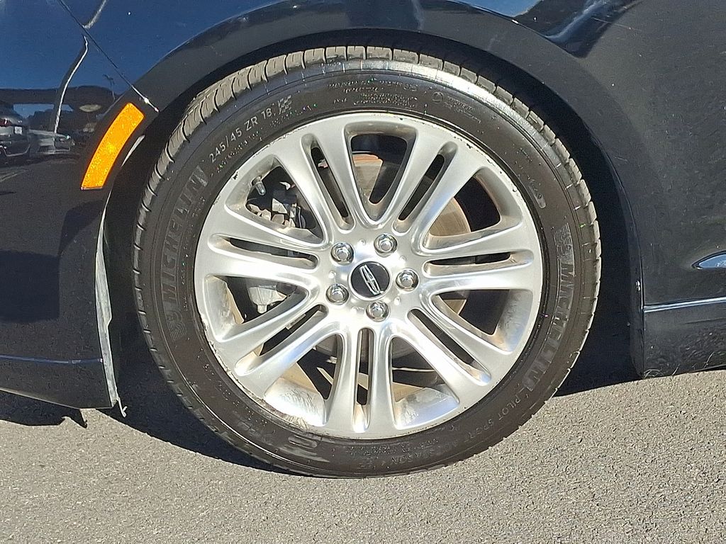 Thumbnail: 2016 Lincoln MKZ - 8