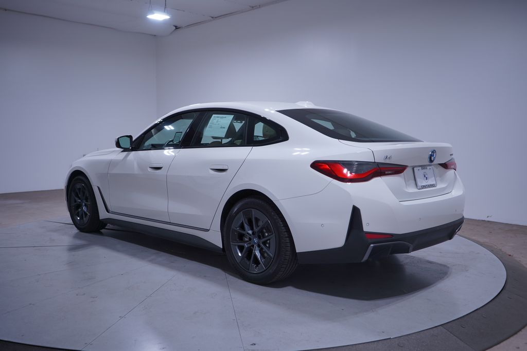 Thumbnail: 2023 BMW i4 - 3