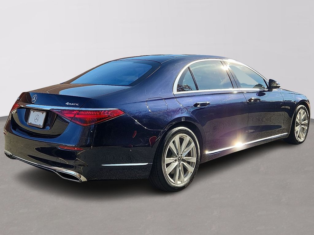 Thumbnail: 2022 Mercedes-Benz S-Class - 4