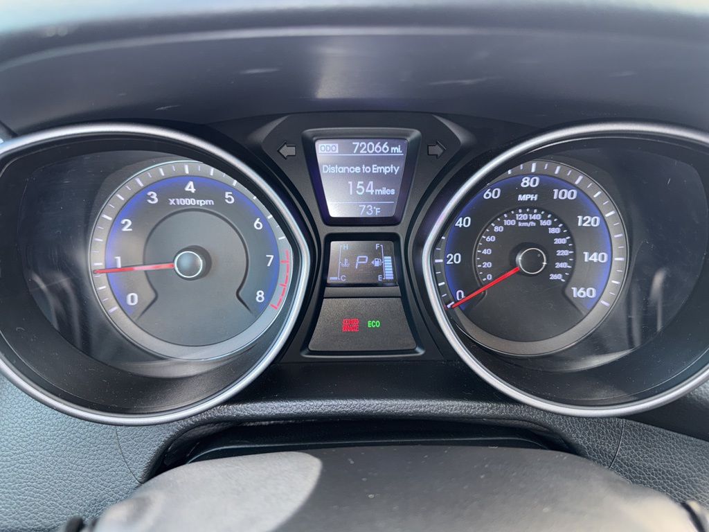 2013 Hyundai Elantra Base 5