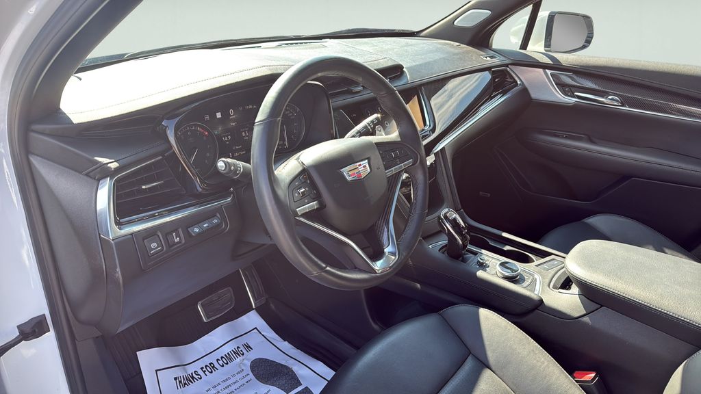2024 Cadillac XT6