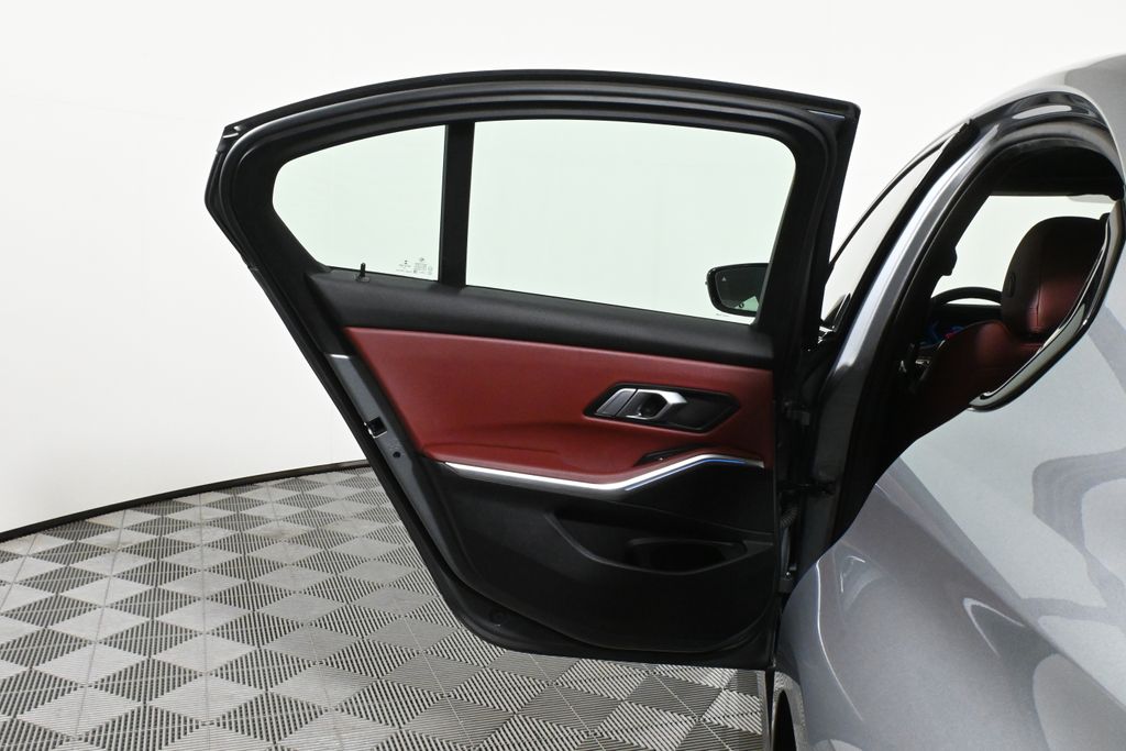 Thumbnail: 2023 BMW 3 Series - 32