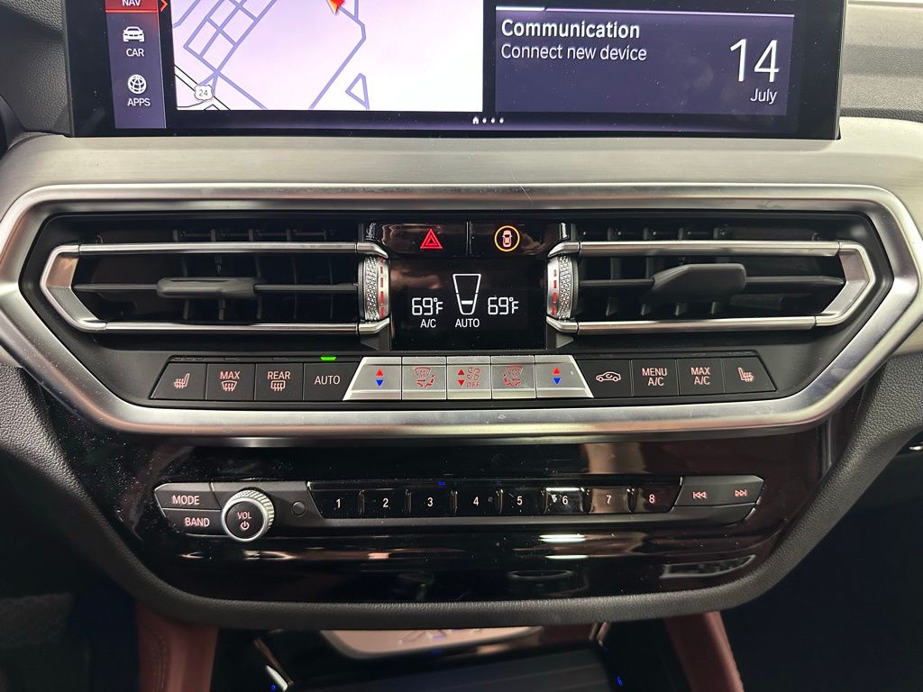 Thumbnail: 2023 BMW X4 - 21