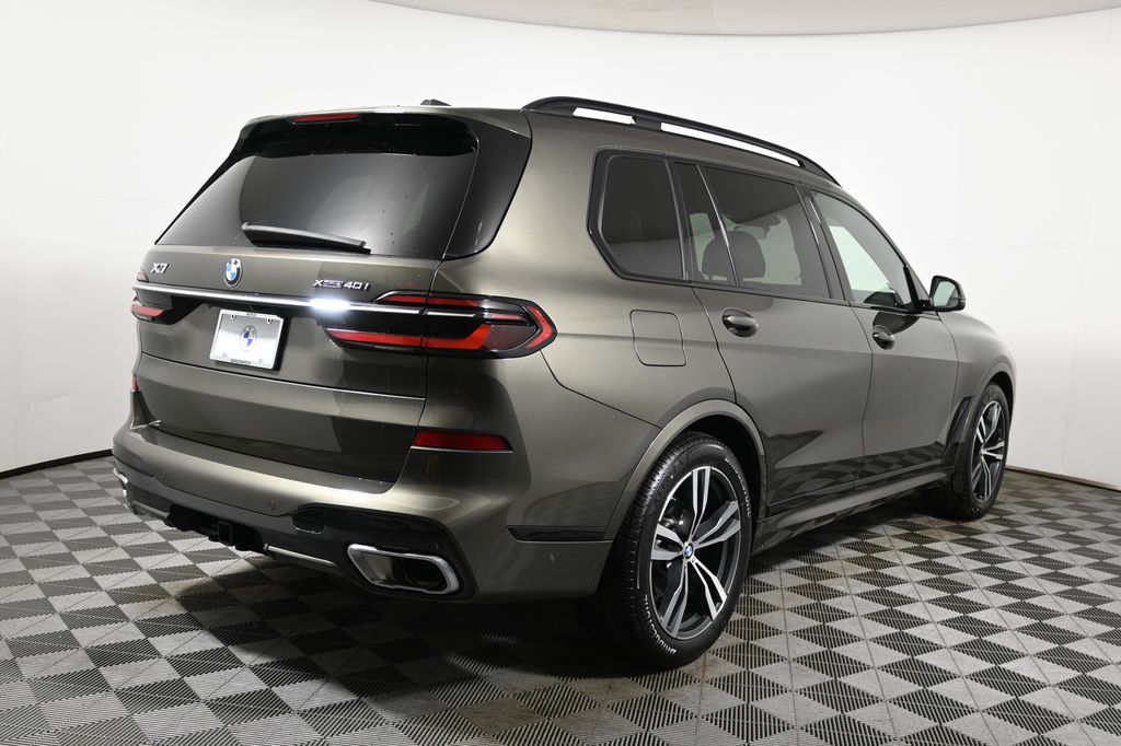 Thumbnail: 2023 BMW X7 - 7