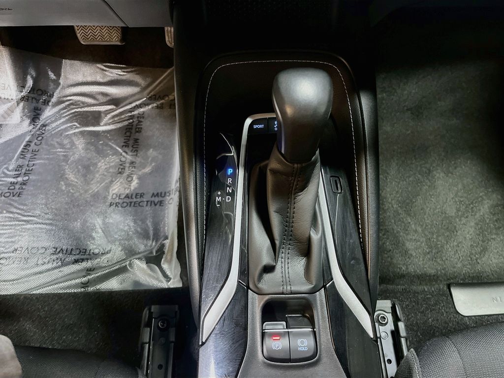 Used 2022 White Toyota SE Nightshade Edition image 17