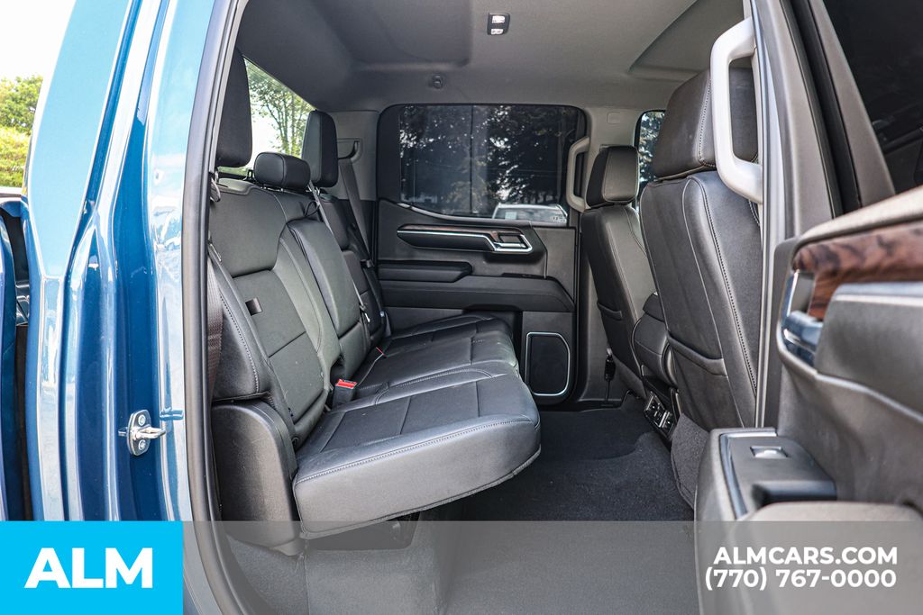 Used 2024 Blue GMC SLT image 21
