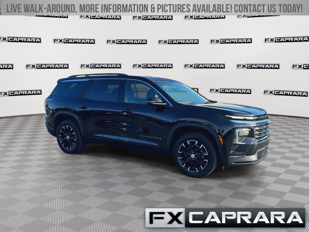 Used 2025 Chevrolet Traverse SUV