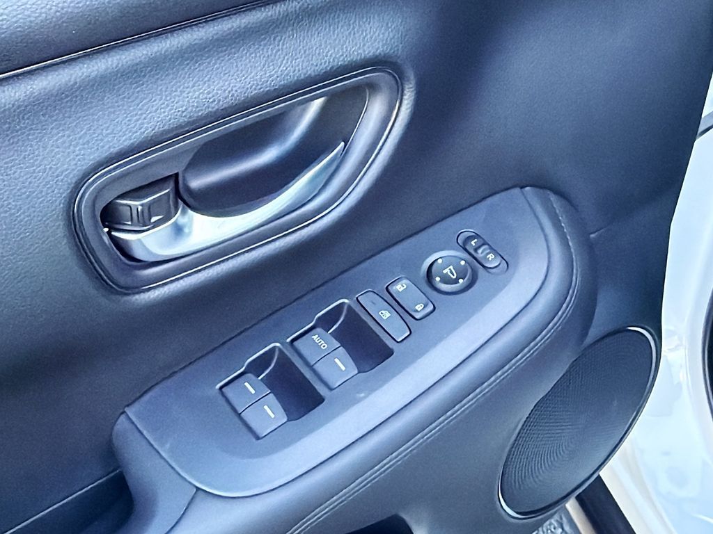 Thumbnail: 2027 Honda HR-V - 12