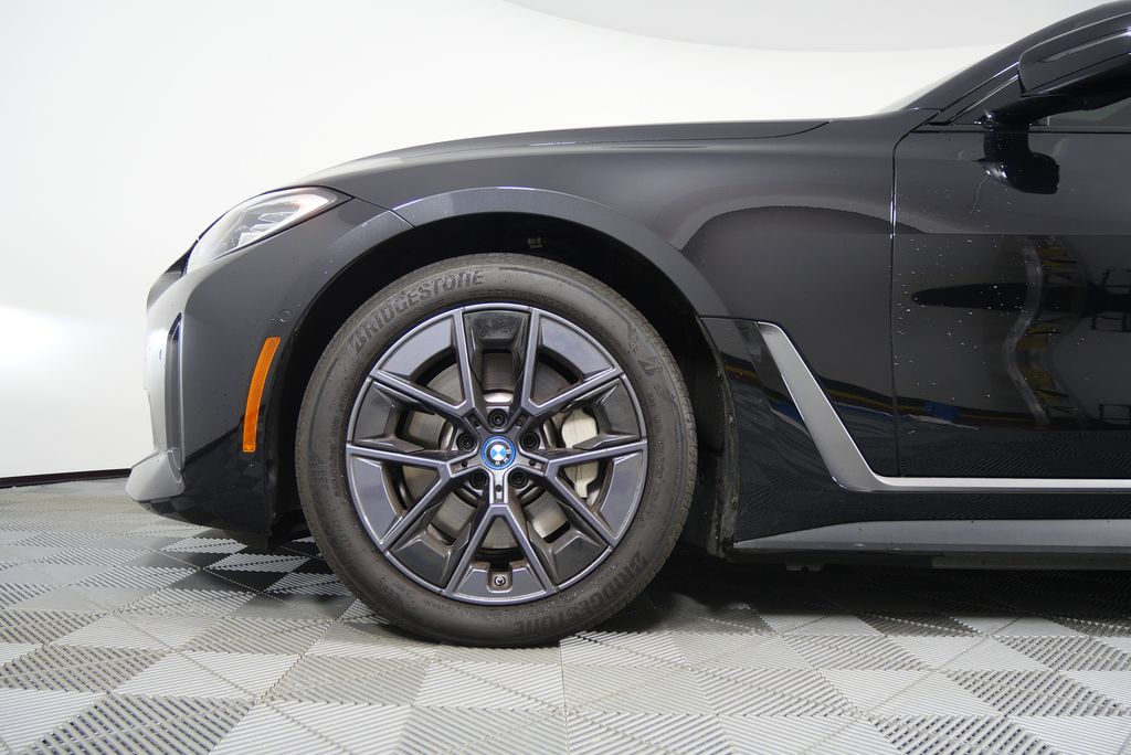 Thumbnail: 2023 BMW i4 - 7