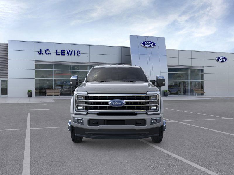2025 Ford F-450 Super Duty Platinum