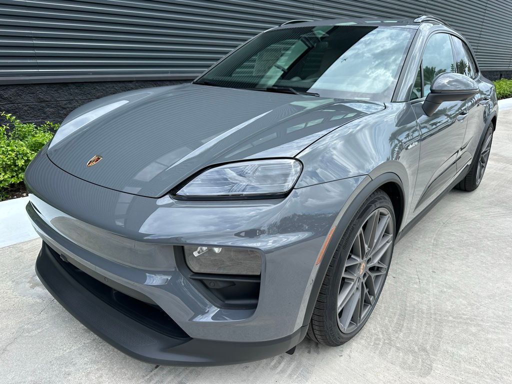 Thumbnail: 2025 Porsche Macan - 6