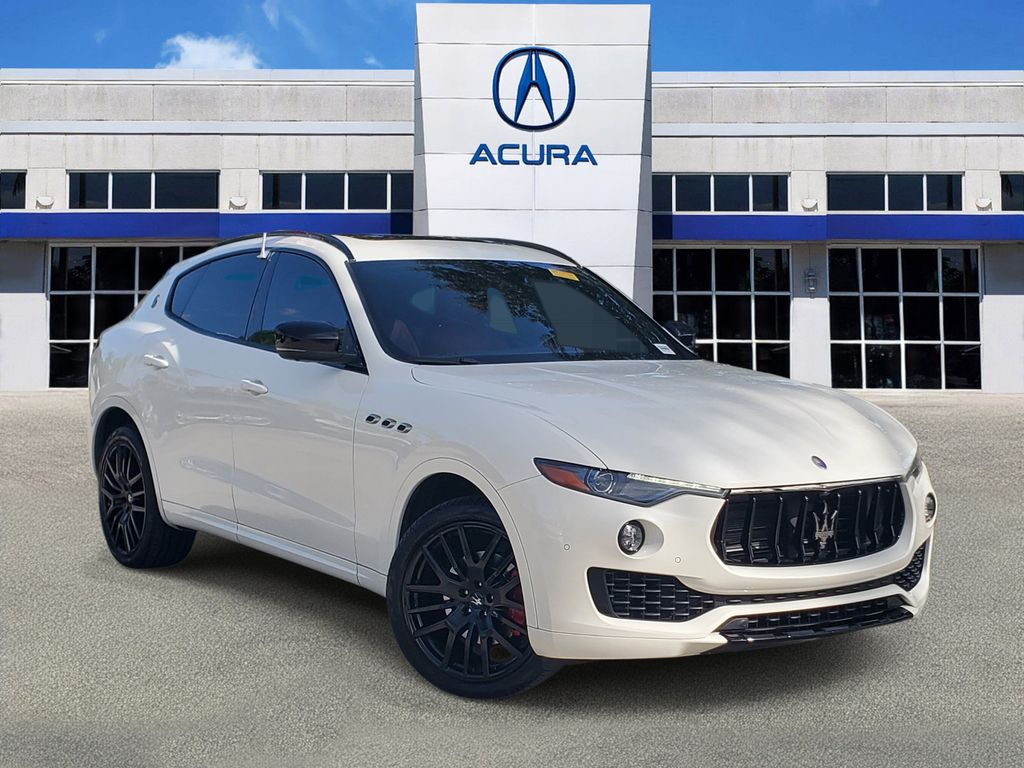 Bianco 2019 Maserati Levante SUV / Crossover All-Wheel Drive 8-Speed Automatic