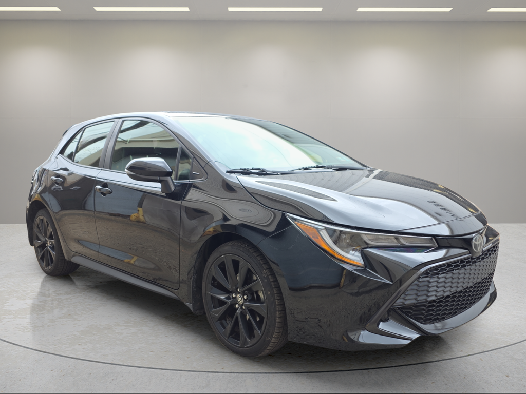 2020 Toyota Corolla Hatchback SE Nightshade Edition - 3