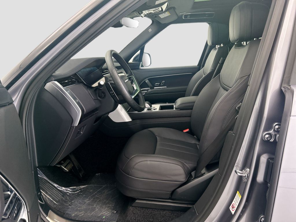 Thumbnail: 2026 Land Rover Range Rover - 18