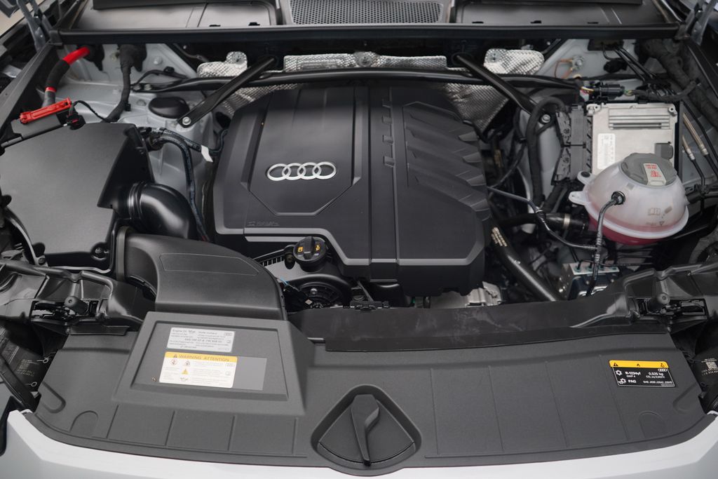 Thumbnail: 2023 Audi Q5 - 12