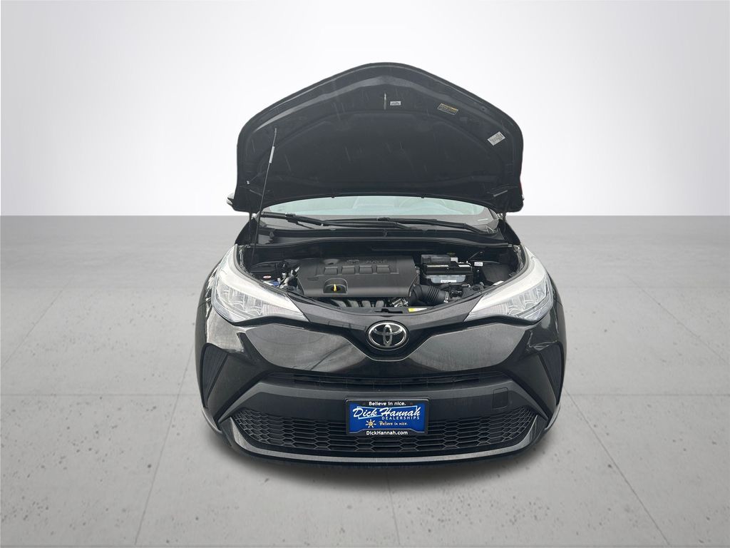 2022 Toyota C-HR XLE