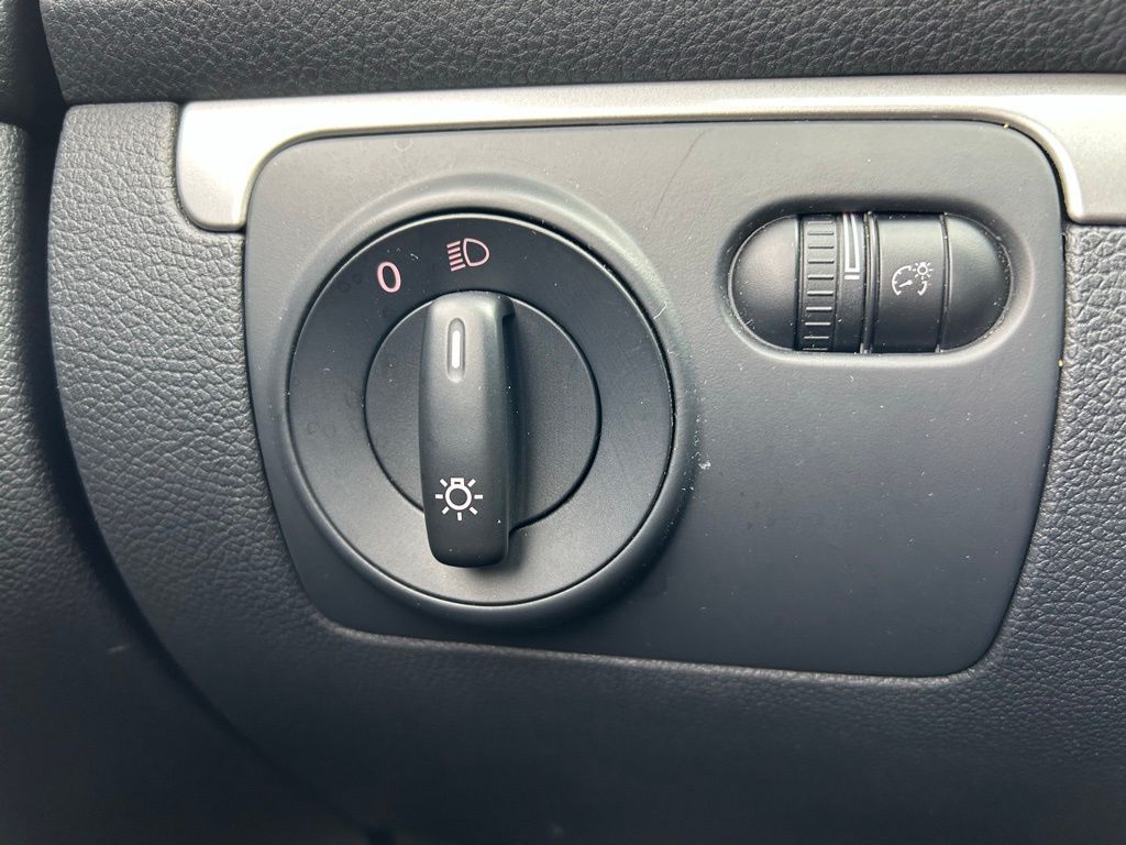 2010 Volkswagen Jetta Limited Edition 14