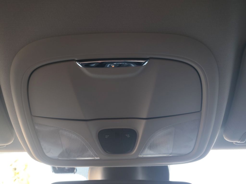 Used Car 2022 Jeep Cherokee  Latitude Lux For Sale Under $25,000 In Austin, Texas