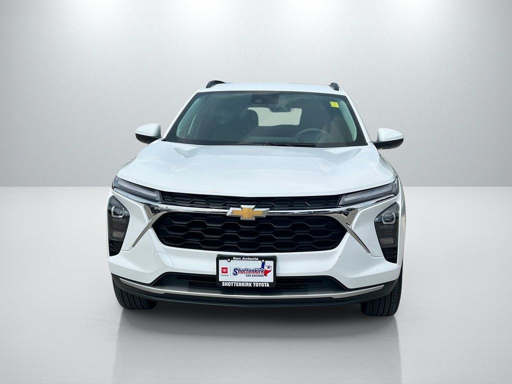 Used 2025 Chevrolet Trax SUV