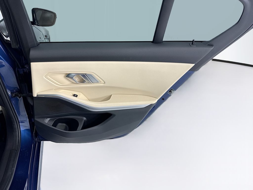 Thumbnail: 2023 BMW 3 Series - 26