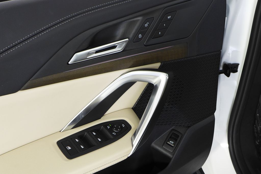 Thumbnail: 2025 BMW X1 - 12