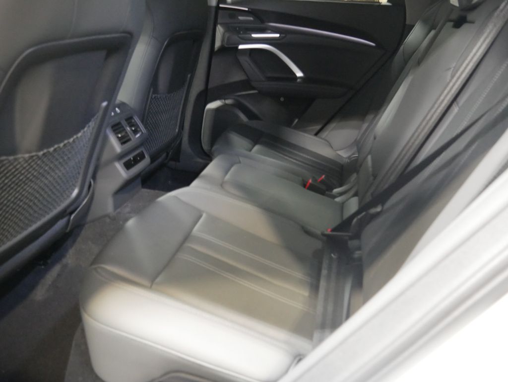 Thumbnail: 2025 Audi Q5 - 18