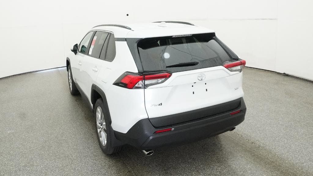 Thumbnail: 2025 Toyota RAV4 - 29