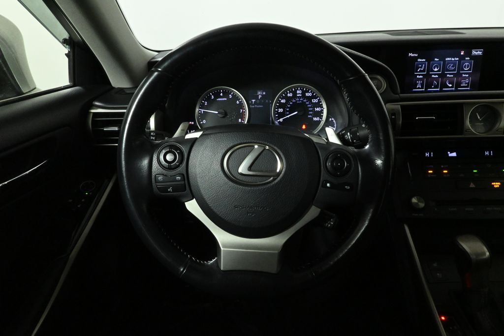 2016 Lexus IS 300 19