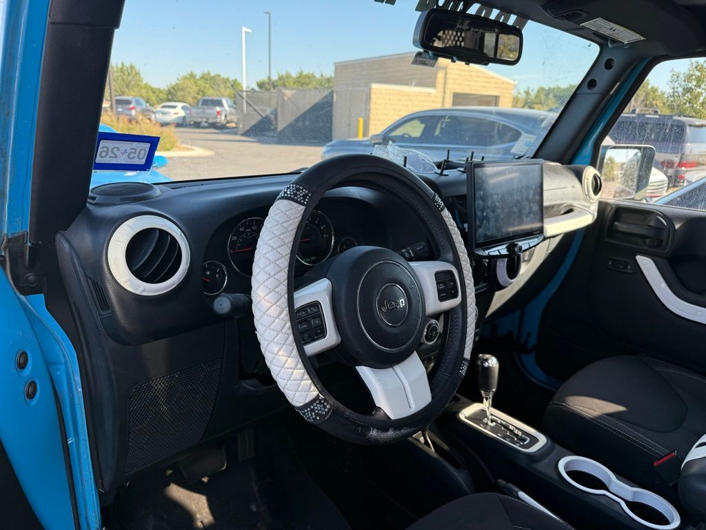 Thumbnail: 2017 Jeep Wrangler - 9