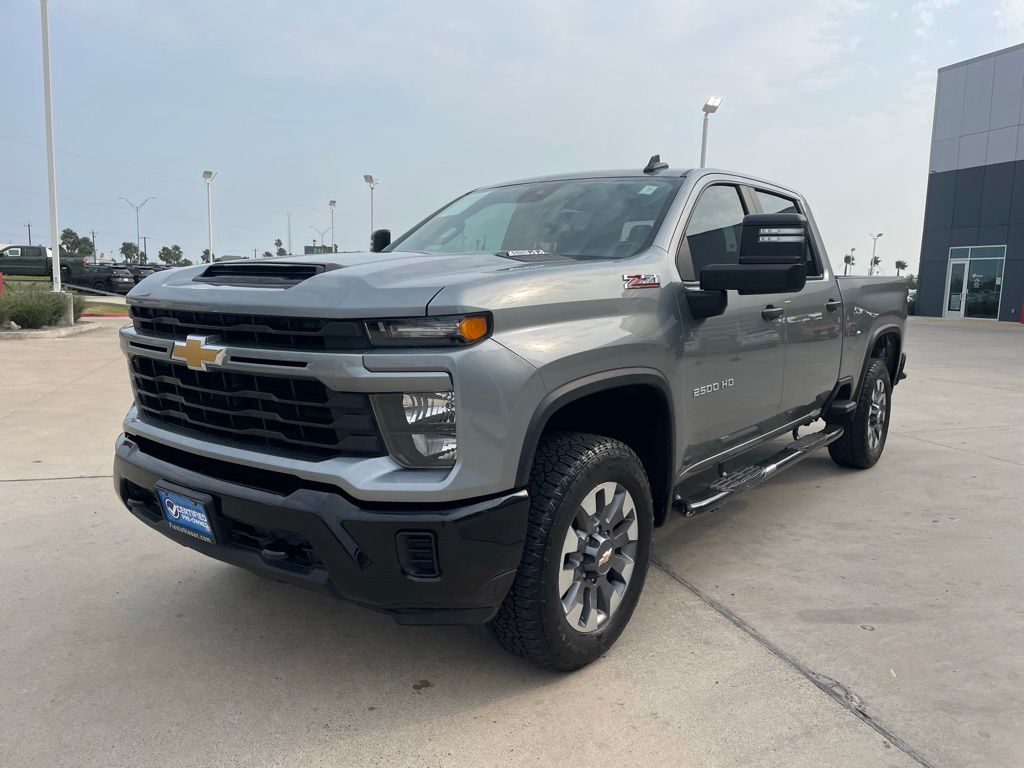 Used 2024 Gray Chevrolet Custom image 5