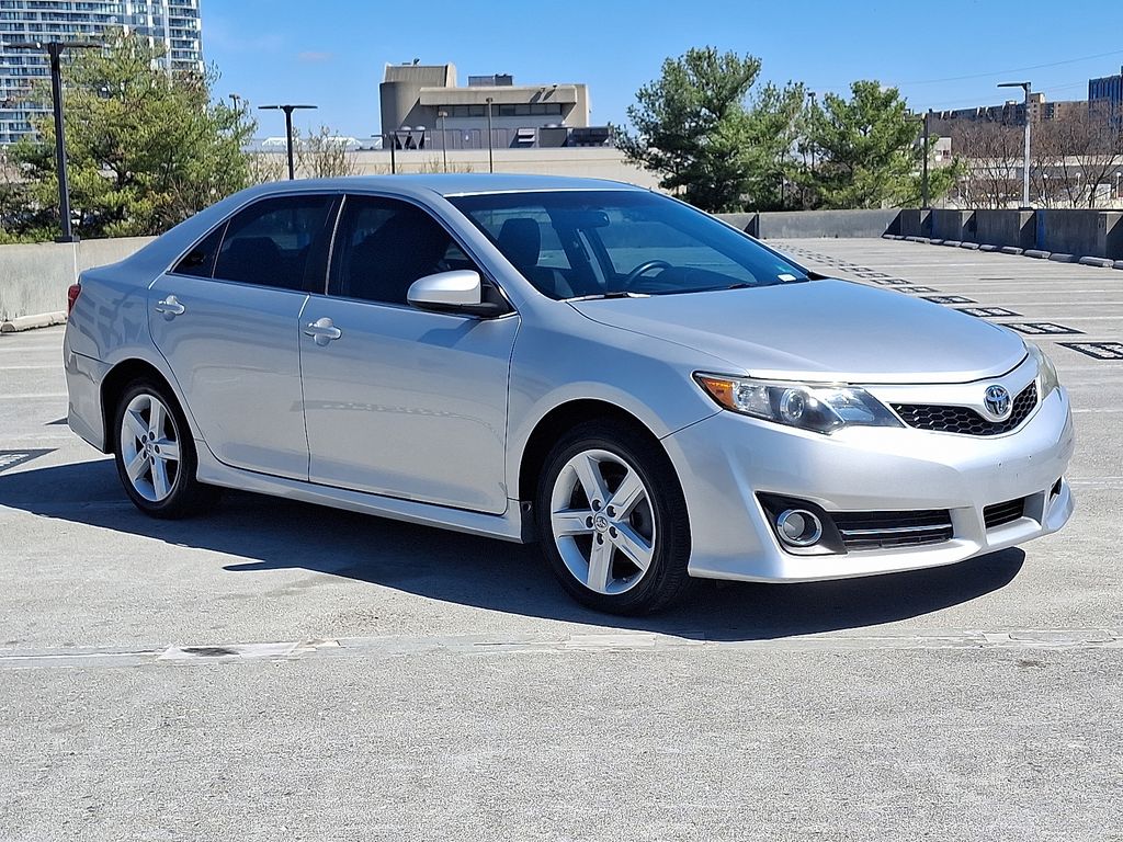 Thumbnail: 2013 Toyota Camry - 7