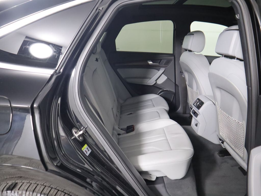Thumbnail: 2022 Audi Q5 - 23