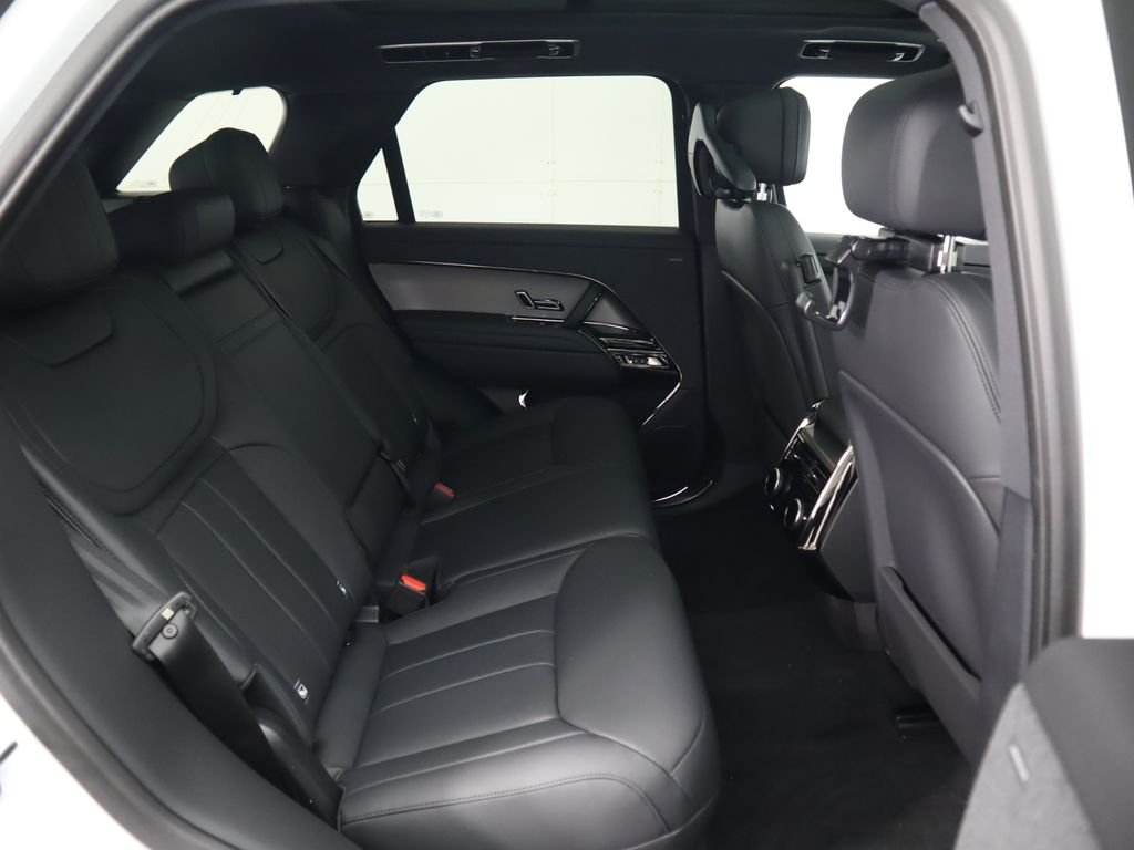 2025 Land Rover Range Rover Sport SE 23