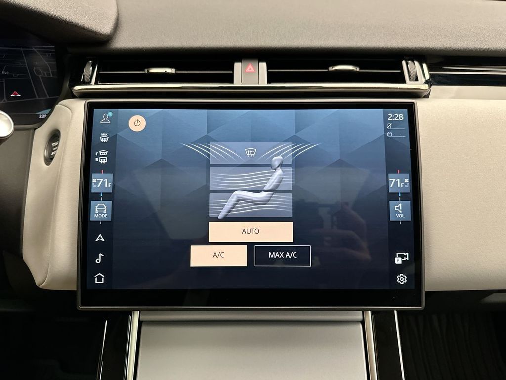 Thumbnail: 2025 Land Rover Range Rover Velar - 13