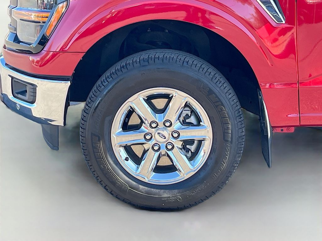 Used 2024 Red Ford XLT image 30
