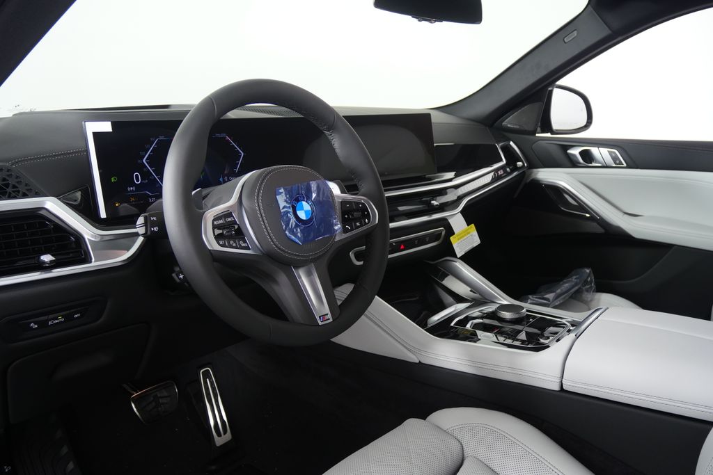 Thumbnail: 2026 BMW X6 - 13