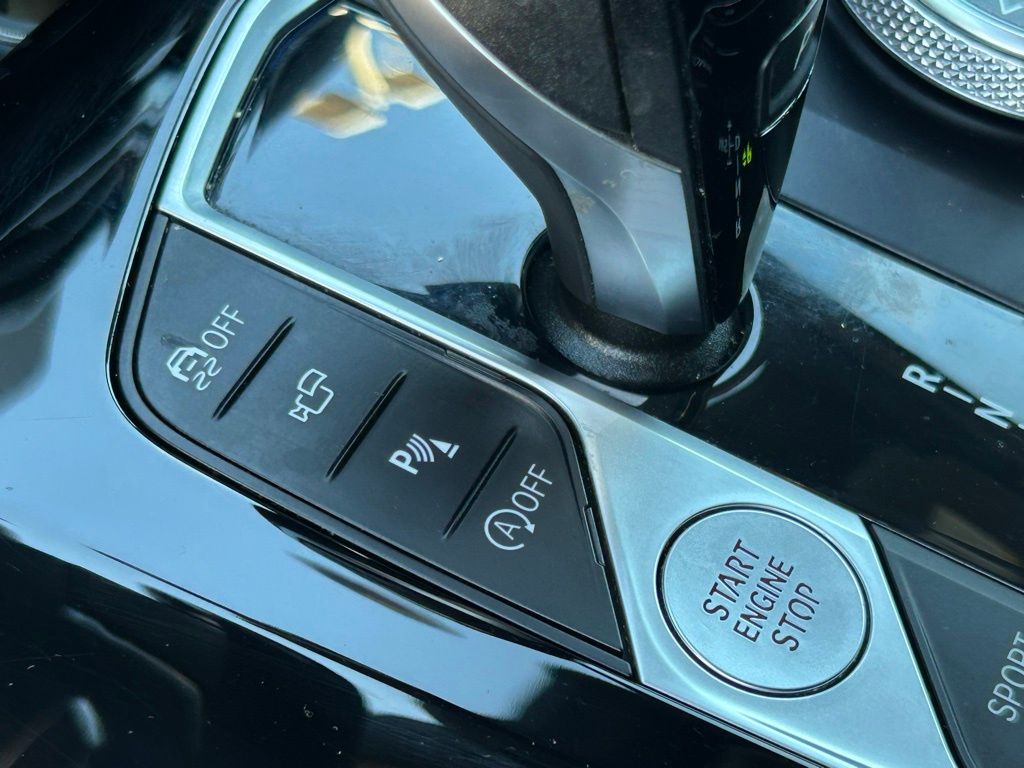 Used 2024 Dark Graphite Metallic BMW sDrive30i image 39