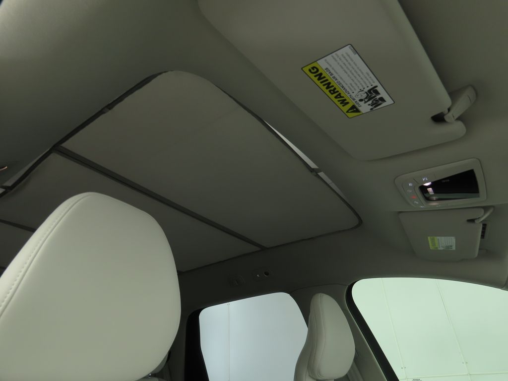 2025 Volvo EX90  18
