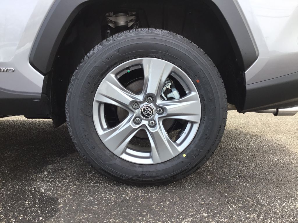 Thumbnail: 2025 Toyota RAV4 - 10