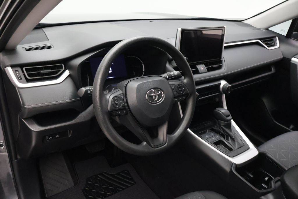 Thumbnail: 2025 Toyota RAV4 - 15