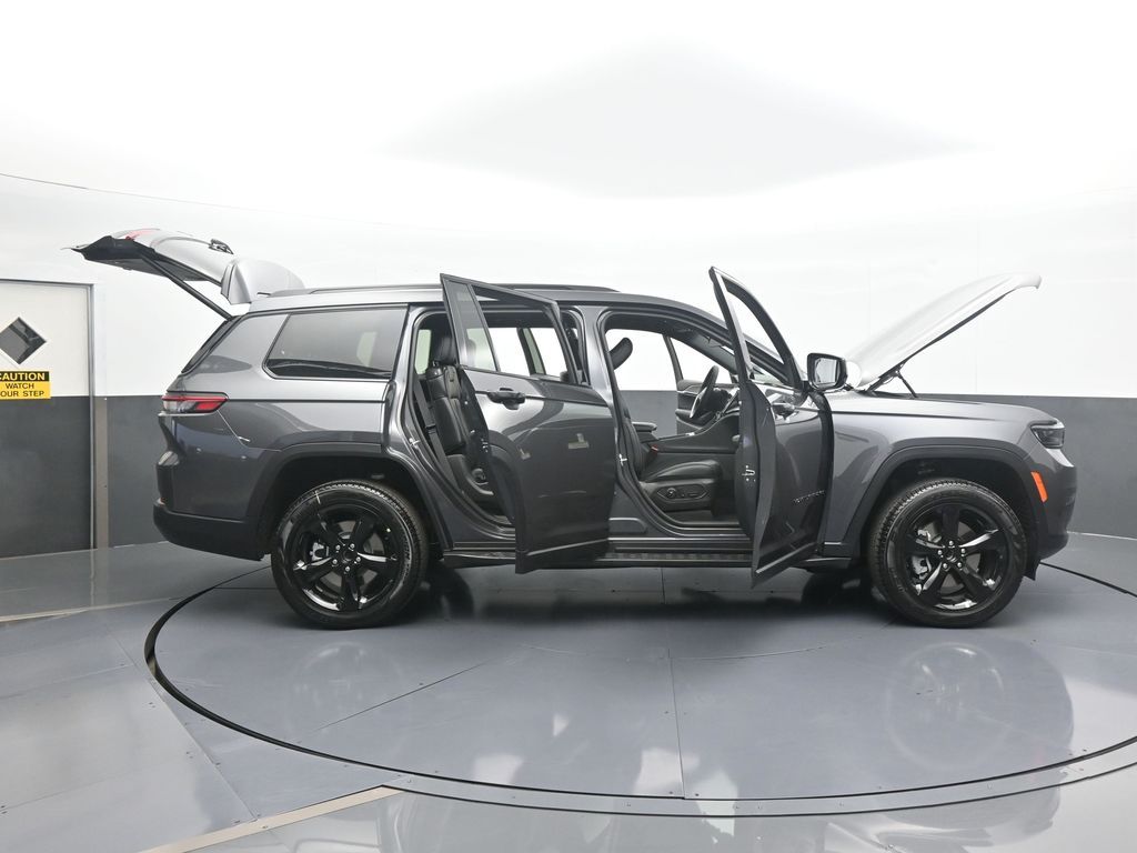 Used 2025 Baltic Gray Metallic Clearcoat Jeep Limited image 42