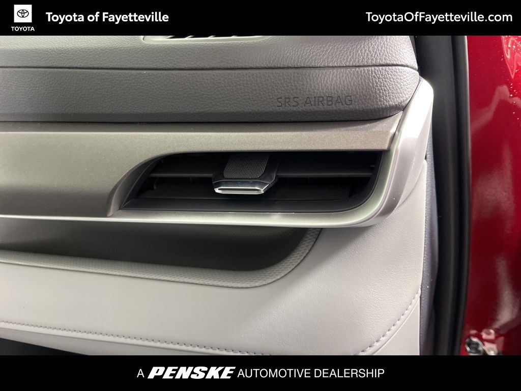 Thumbnail: 2026 Toyota Highlander - 10