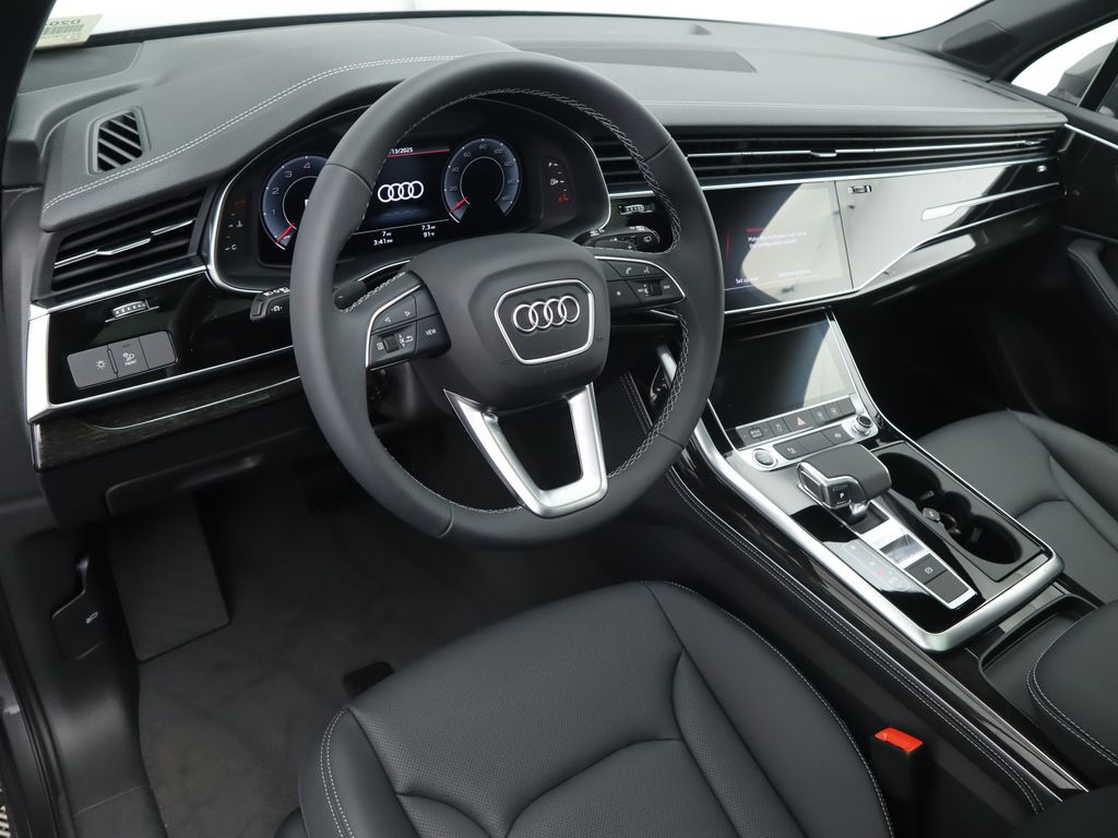 2025 Audi Q7  10